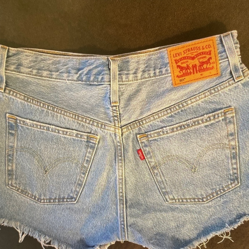 Levi's Light Wash Frayed Hem Denim Shorts - Picture 2 of 8